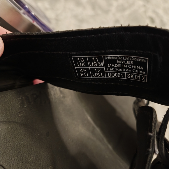 Dr. Martens Men’s Black Leather Buckle Slide Sandals - Picture 6 of 6